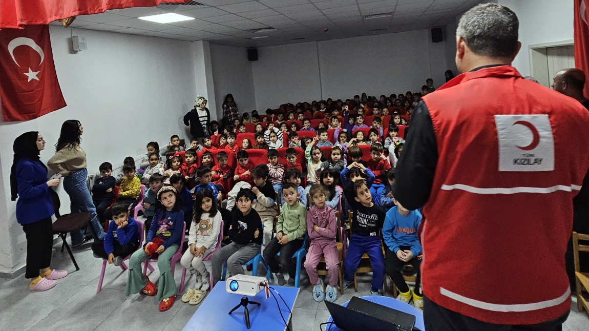 Şevkat Anaokulunda Kızılay Haftası